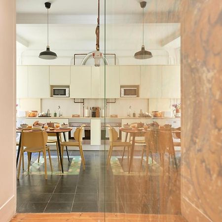 Sunny Pink Street Historical Apt, By Timecooler Lisbon Exterior photo