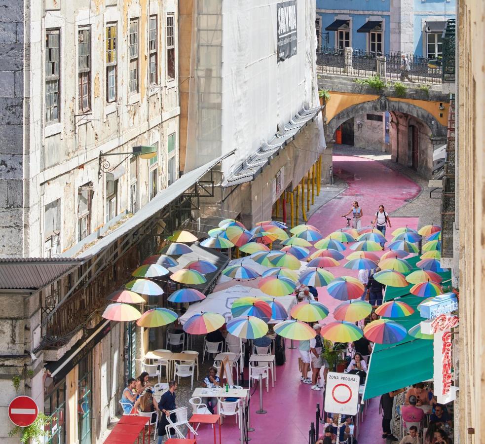 Sunny Pink Street Historical Apt, By Timecooler Lisbon Exterior photo