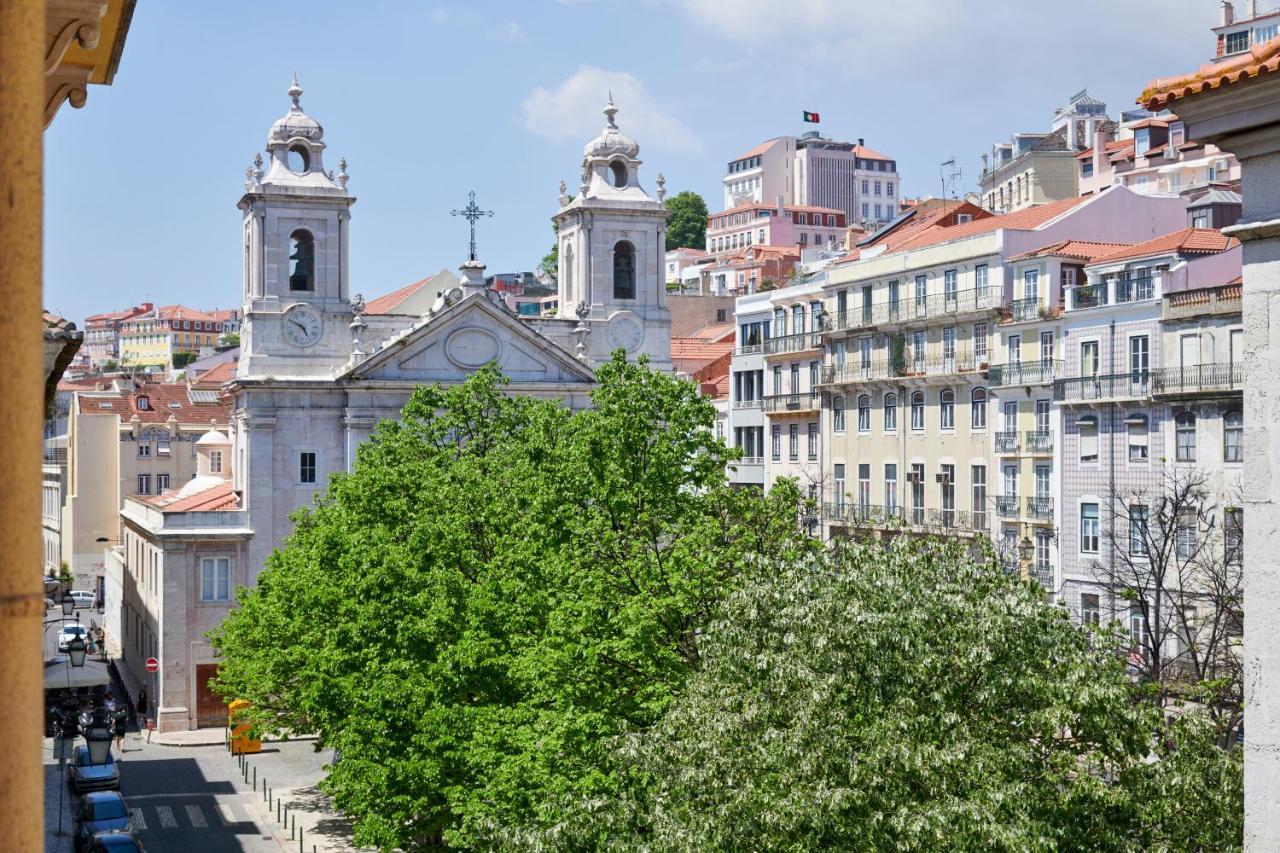 Sunny Pink Street Historical Apt, By Timecooler Lisbon Exterior photo