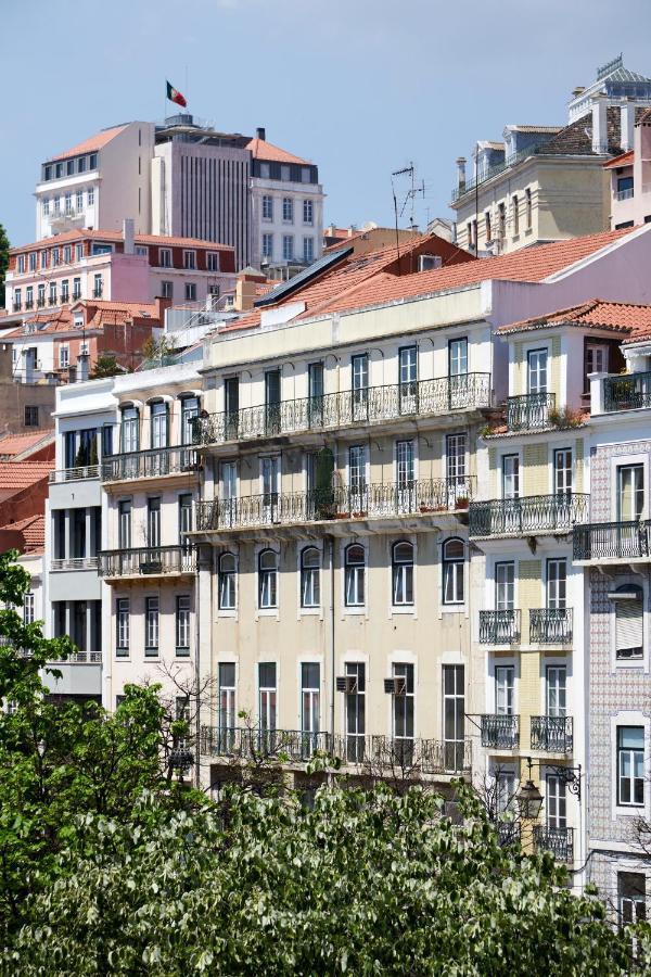 Sunny Pink Street Historical Apt, By Timecooler Lisbon Exterior photo