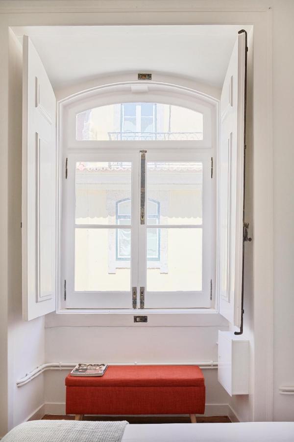 Sunny Pink Street Historical Apt, By Timecooler Lisbon Exterior photo