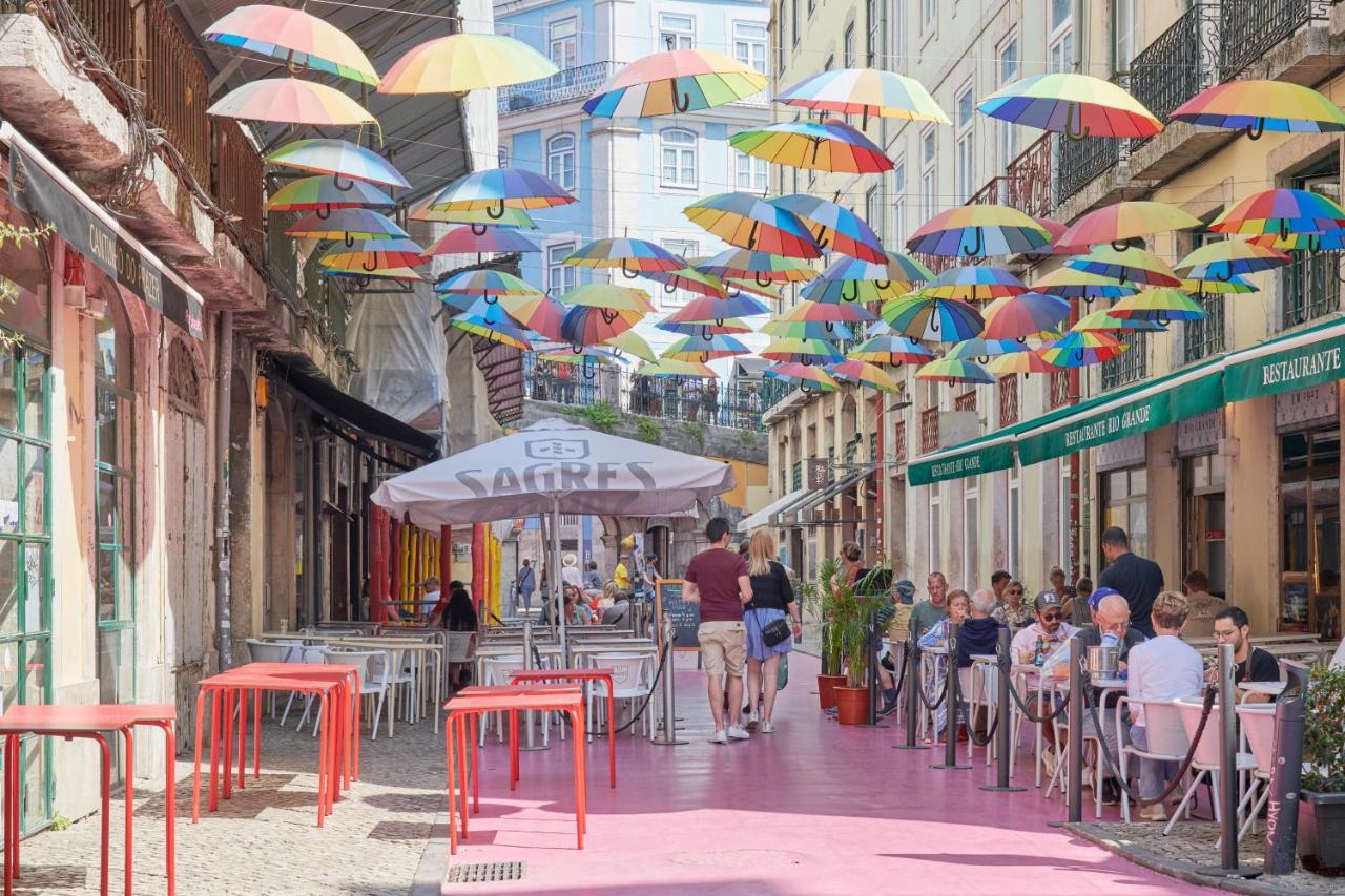 Sunny Pink Street Historical Apt, By Timecooler Lisbon Exterior photo